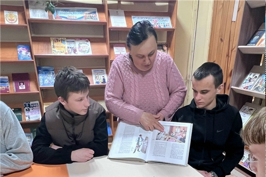 Фестиваль культур «Путешествие по традициям» в рамках программы «Пушкинская карта» (Трёхбалтаевская с/б)