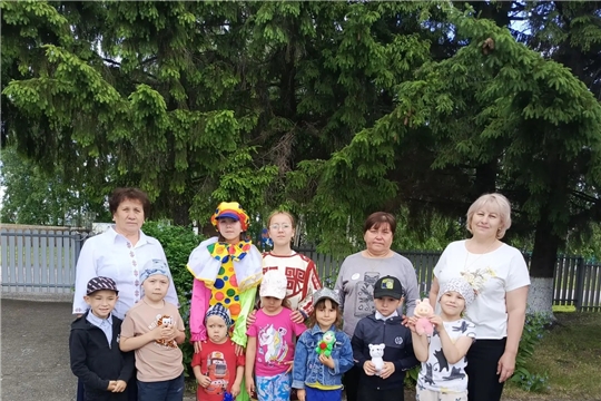 Интерактивная площадка «Весёлое лето» в День защиты детей (Большебуяновская с/б)