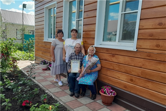 Мероприятие «Праздник с запахом ромашек» в День семьи, любви и верности в рамках проекта Главы Чувашской Республики Олега Николаева «Яркое лето Чувашии» (Карабай-Шемуршинская с/б) 