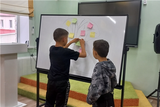 Тематическая программа «Праздник дружбы и добра» в рамках проекта Главы Чувашской Республики Олега Николаева «Яркое лето Чувашии»