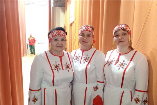 Женский ансамбль "Илем" Бичурга -Баишевского ЦСДК выступили концертной программой в Каракитянском  СДК Држжановского района.