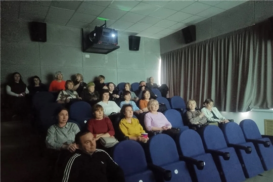 Киновыходной: педагоги Шемуршинской школы в «КиноМир-Шемурша»!