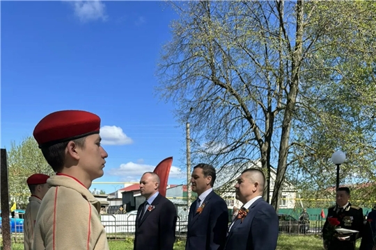 9 Мая жители Шемуршинского округа с глубоким уважением и благодарностью почтили память героев, отдавших жизни в годы Великой Отечественной войны.