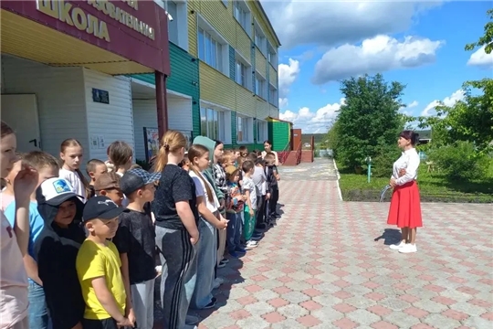 В Трехбалтаевской школе прошёл детский праздник "Солнечное лето".
