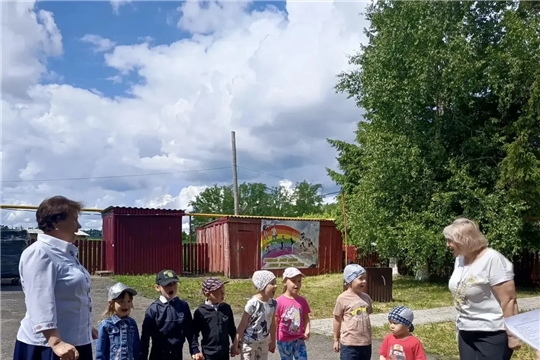 День защиты детей в Большебуяновском сельском клубе.
