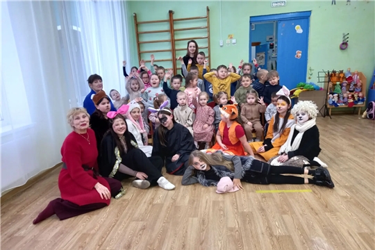 В детском театральном коллективе  «Звездочки» при народном театре АУ «ЦКС»  Шемуршинского округа  идут постоянные  репетиции. 