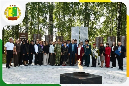 В Парке Победы состоялась торжественная церемония возложения цветов, посвященная Дню окончания Второй мировой войны.