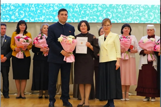 «Тутар чĕлхи пĕрлештерчĕ пире»