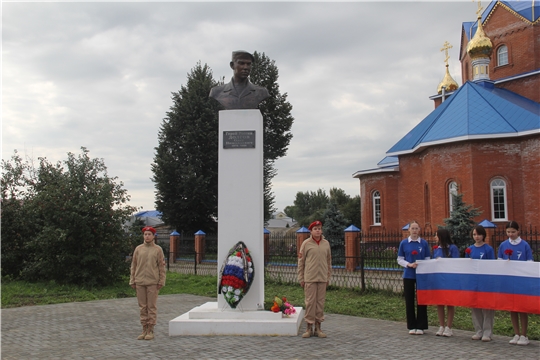 В Шемуршинском округе почтили память Олега Долгова