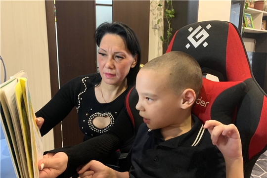 Юный читатель городской библиотеки им. Г. Н. Айги принял участие в республиканской акции «Я читаю. Я расту»