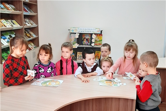 Литературный час «Волшебство звучащего сказочного слова» в Нижнекумашкинской сельской библиотеке