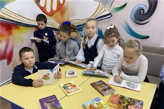 Час громкого чтения «Читаем вслух: вдохновение и радость» в Туванской сельской библиотеке им. Г. И. Фёдорова