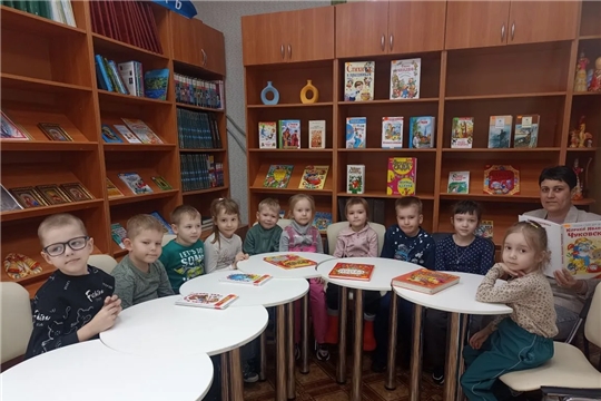 Познавательный час "Капельки звонкие стихов"