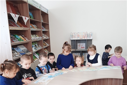Этно-урок «Дружная семья народов России» в Нижнекумашкинской сельской библиотеке
