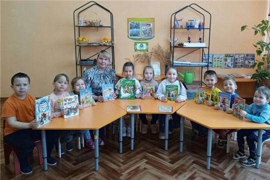 Туванская сельская библиотека им. Г. И. Фёдорова провела литературный час «По страницам любимых детских книг»