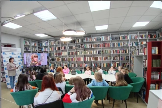 Центральная библиотека распахнула двери для гостей, отметивших Вербное воскресенье праздничной программой, насыщенной духовными и культурными событиями