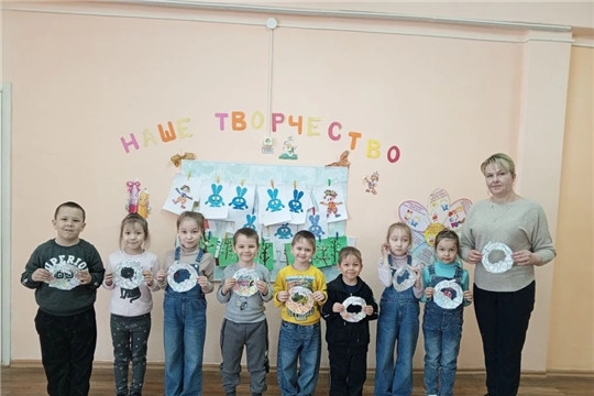 Туванская сельская библиотека им. Г. И. Фёдорова провела творческий час «Пасхальный венок» 