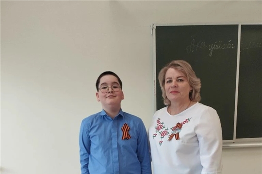 Ходарская сельская библиотека присоединилась к патриотической эстафете «Георгиевская ленточка»