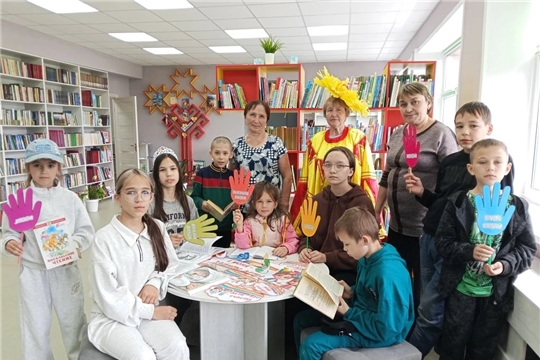 Солнечное детство: праздник, полный радости и знаний! (Егоркинская сельская библиотека)