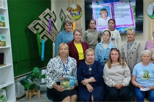 Гость Юманайской библиотеки- писательница Людмила Сачкова