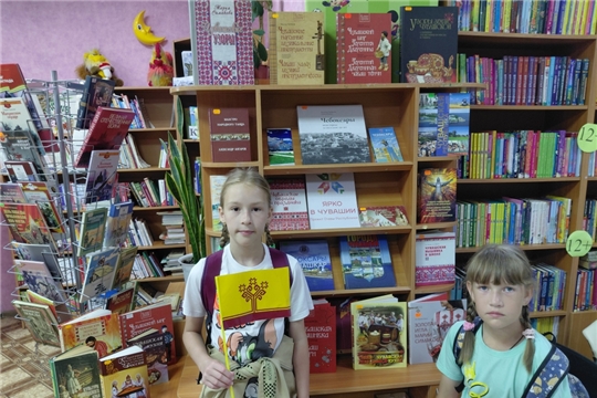 В городской детской библиотеке им. С Маршака состоялся краеведческий час «Республика моя»