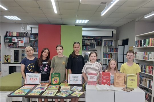Литературно-краеведческий час «Традиции и семья в литературе» в Торханской сельской библиотеке