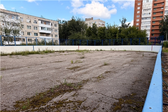 Благоустройство открытой хоккейной коробки на столичной улице Гузовского