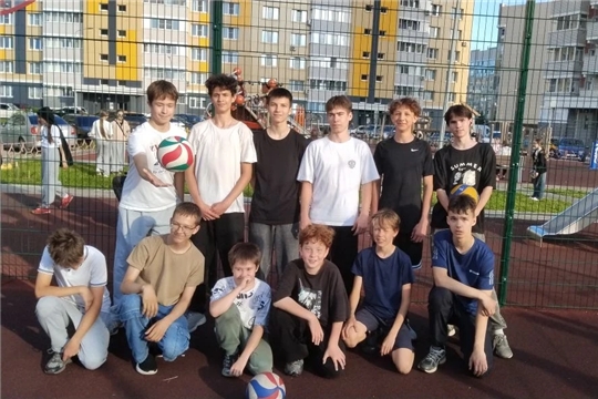 ВолейБУМ: прошел мастер-класс для юных спортсменов в микрорайоне «Никольский»