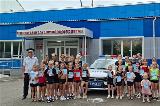 В нашей спортивной школе состоялась интересная и познавательная встреча с Кузьминым Сергеем Витальевичем, старшим лейтенантом отдела госавтоинспекции ОМВД России по г. Новочебоксарск