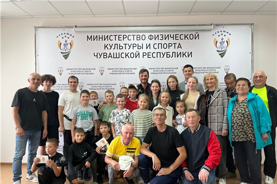 В СШОР № 2 состоялась встреча с легендой биатлона Антоном Бабиковым