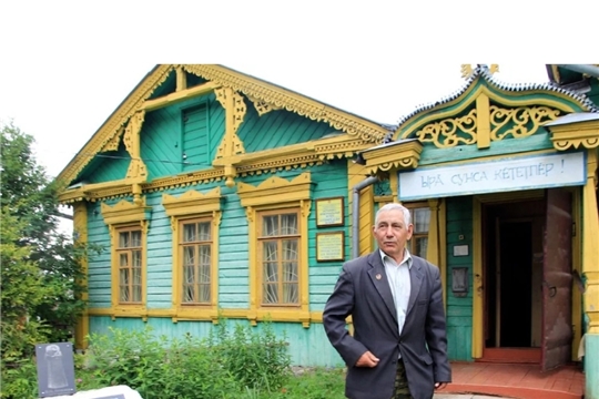 Поздравление ветерана культуры: вклад Владимира Васильевича Петрова в развитие музея