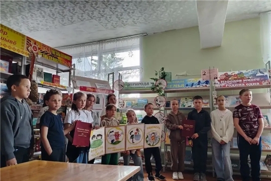 В Турмышской библиотеке прошёл экологический час «За природу в ответе»