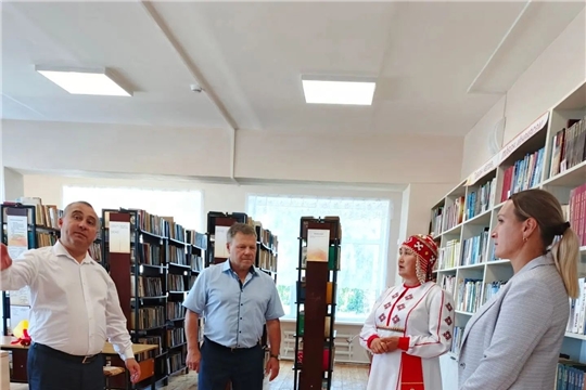 В деревне Тюмерево состоялось долгожданное событие - после масштабной реконструкции свои двери распахнули обновленный Дом культуры и библиотека