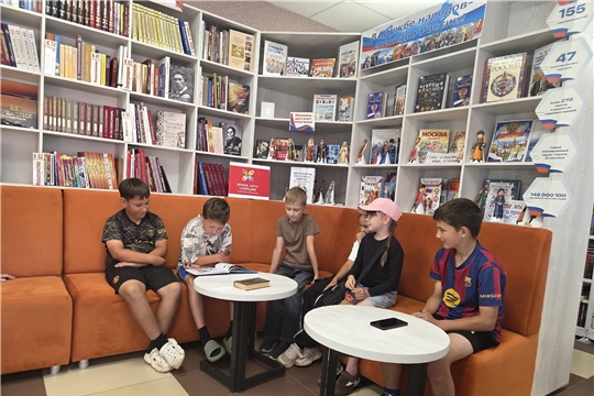 В Центральной библиотеке прошли громкие чтения «Разные языки — одна душа»