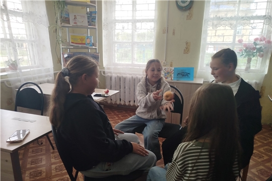 В Алдиаровской библиотеке провели познавательную беседу "Русская речь: единый язык великого народа"