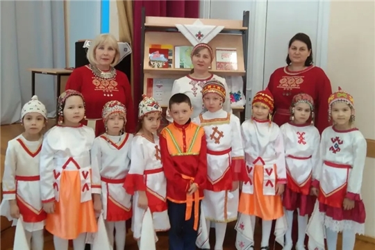 Краеведческий час «Иксĕлми чăваш чĕлхи» в Бахтигильдинской с/б