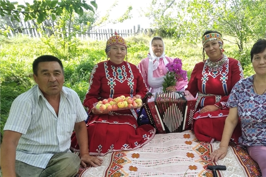 Вечер народных традиций «Яблочный спас собрал сегодня нас» в Первомайской с/б