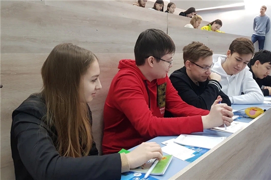 ЧГУ им. И.Н. Ульянова проводит командные соревнования среди десятиклассников