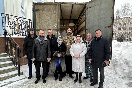 От храма-часовни Николая Чудотворца в Чебоксарах отправилась машина с гуманитарным грузом