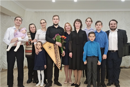 В Чебоксарской детской музыкальной школе № 4 им. Ходяшевых прошел концерт Игоря Москалева