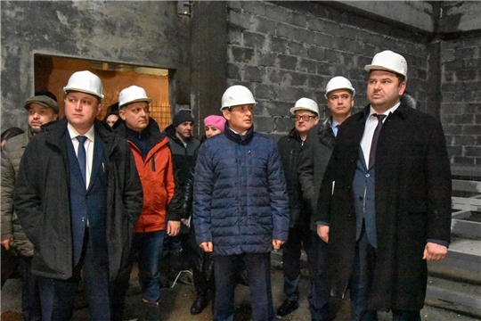 Вчера Глава Чувашии Олег Николаев провел выездное заседание в строящейся школе в микрорайоне «Садовый»