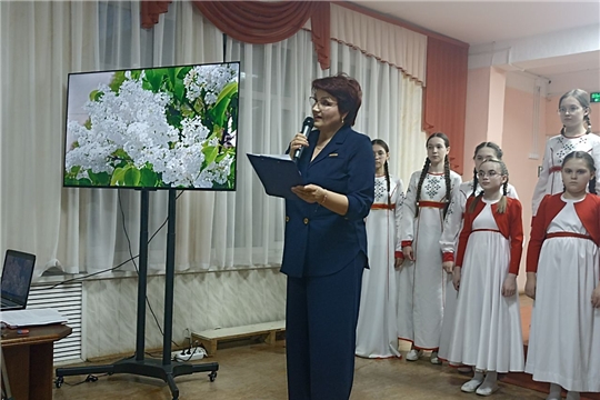 В Чебоксарской детской музыкальной школе № 5 им. Ф.М. Лукина с прошел концерт-лекция «Ветка сирени»
