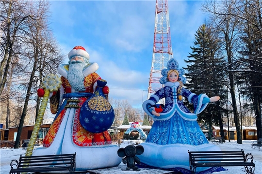 Город готовится к празднованию Нового года