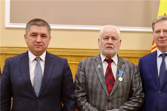 Город прихорашивается к празднику