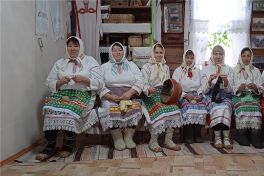 Жительницы Приволжского сельского поселения отправили новогодние подарки участникам спецоперации