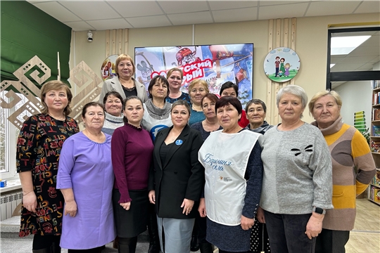 Первое в 2025 году заседание клуба женского волонтерского движения «ДОБРОта» при Юманайской сельской библиотеке Шумерлинского окурга