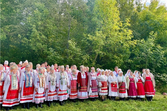 Народный фольклорный ансамбль "Энӗш" Карачевского СДК на республиканском фестивале фольклора средненизовых чувашей "Тапӑ"