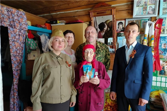 Поздравление на дому вдов ветеранов