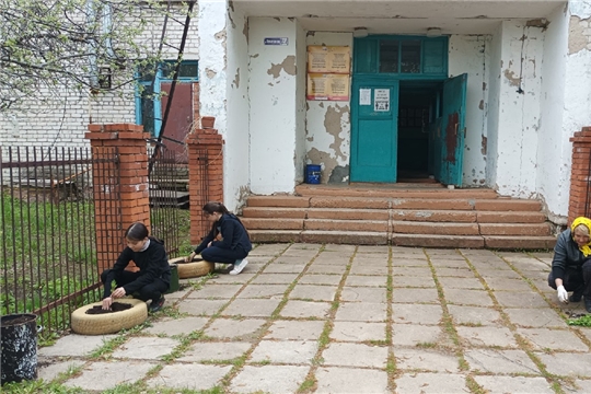 Нижаровский ДК.Посадка цветов