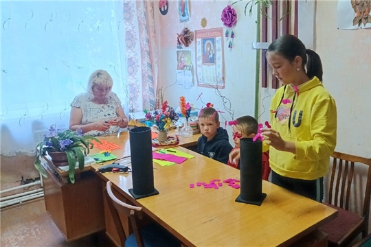 В Нижаровском ДК провели кружок по Декоративно прикладному искусству. 